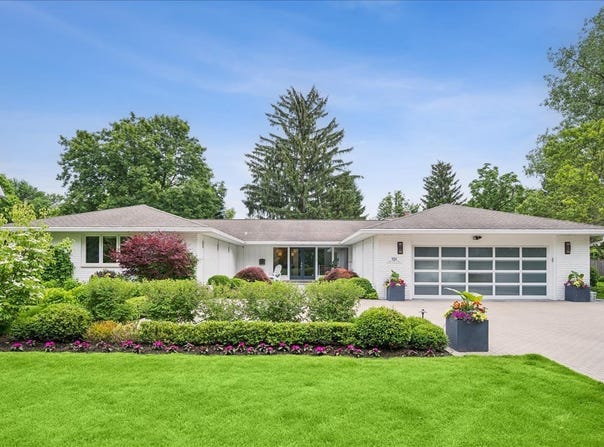 920 Pine Tree Lane, Winnetka, IL 60093