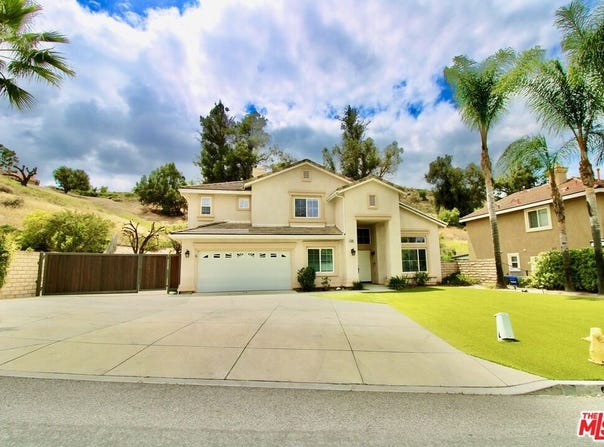 1124 Acapulco Ave, Simi Valley, CA 93065
