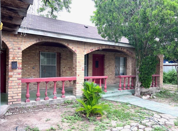 305 W 2ND, Del Rio, TX 78840