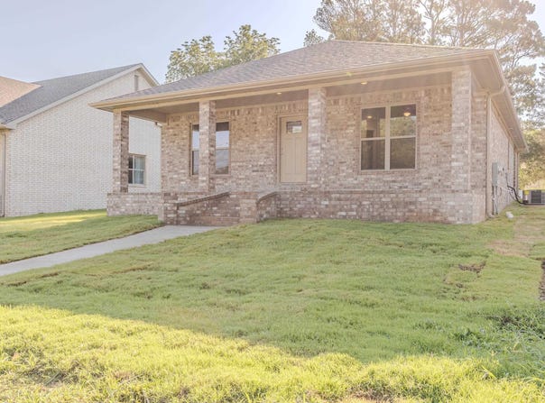 617 N 4 ST, Paragould, AR 72450
