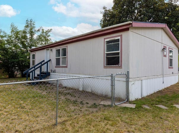 3920 E Center Rd, Mead, WA 99021