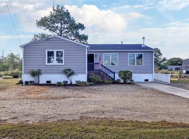 18 Ridge Road, Poquoson, VA 23662
