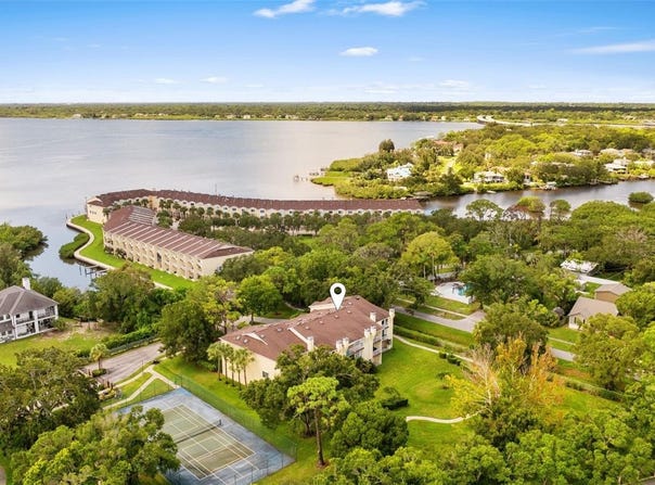 106 BRENT Circle, OLDSMAR, FL 34677