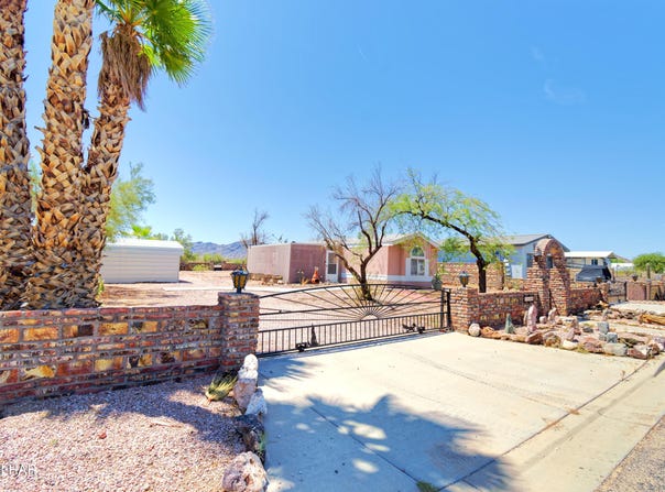 28168 Diamond Pl, Quartzsite, AZ 85346