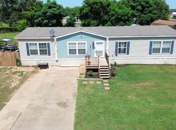 560 N 2nd Street, Ashdown, AR 71822
