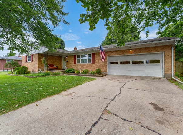 4841 W Ridgewood Road, Springfield, OH 45503