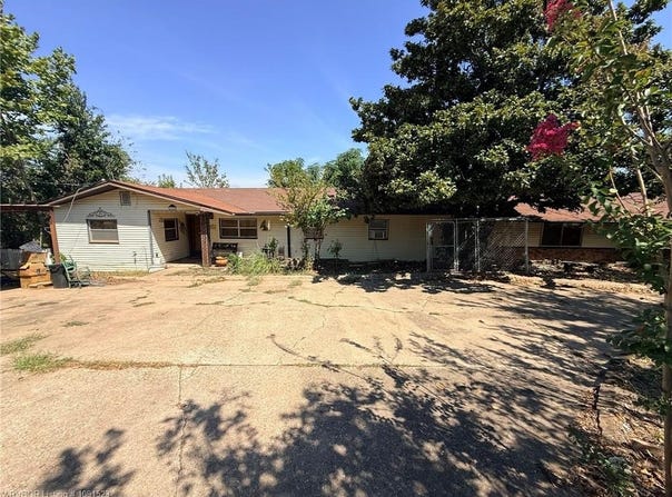 610 W Logan ST, Altus, AR 72821