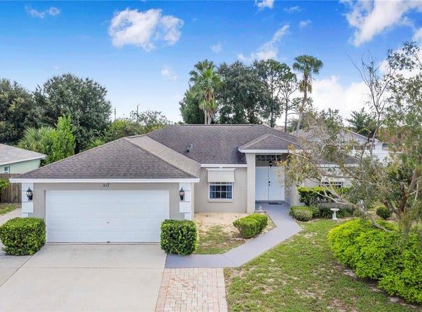 817 REFLECTIONS Loop E, WINTER HAVEN, FL 33884