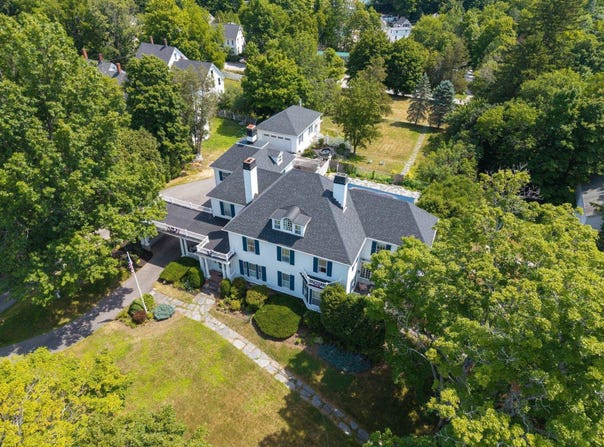 555 Main Street, Farmington, NH 03835