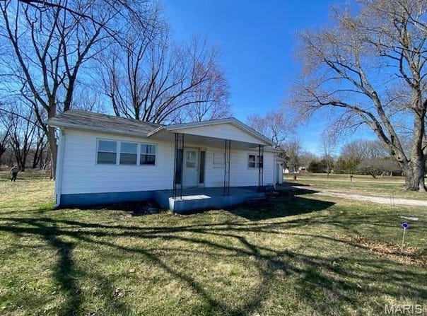 245 S 7th Street, Nokomis, IL 62075