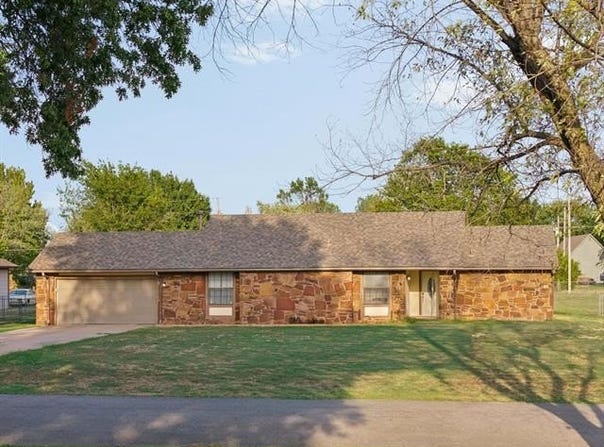 8427 N 170th E Avenue, Owasso, OK 74055