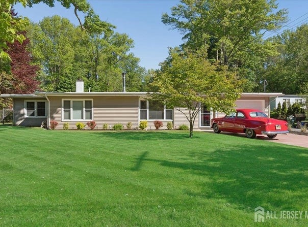 1 Cedar Court, Roosevelt, NJ 08555