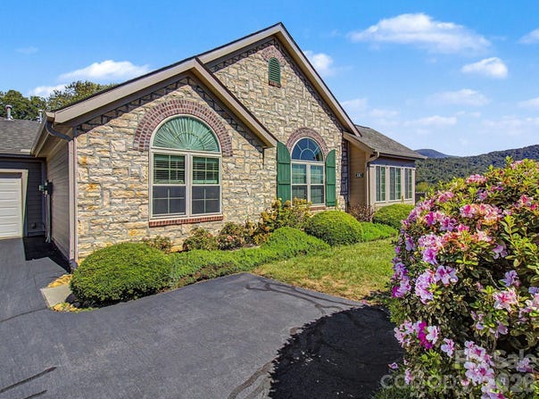 58 Outlook Circle, Swannanoa, NC 28778