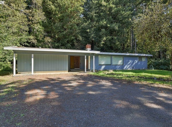 94921 LINDGREN Ln, NorthBend, OR 97459
