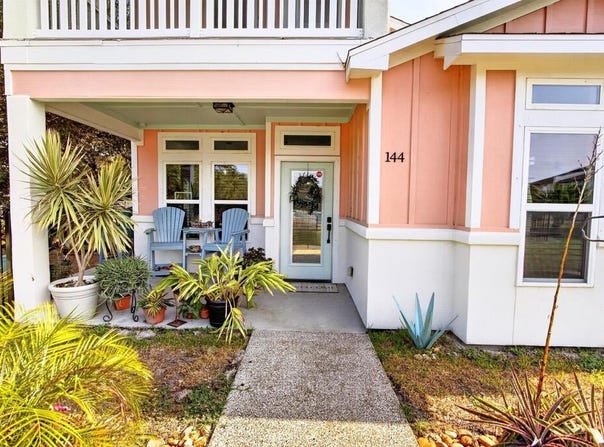 144 LAVACA CIR, ROCKPORT, TX 78382