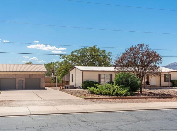 60 E 300 N, Ivins, UT 84765