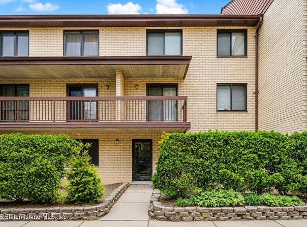 6 Windham Loop, Staten Island, NY 10314