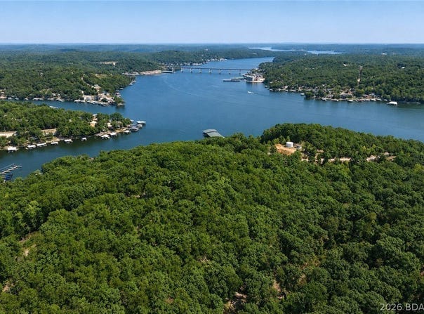 Santee Trail, Camdenton, MO 65020