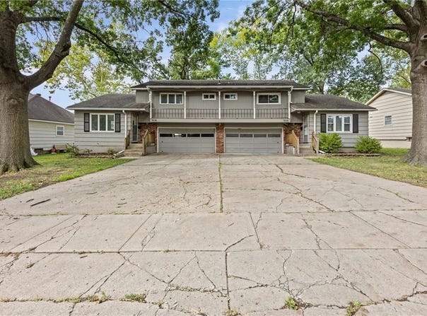 9636 Outlook Drive, Overland Park, KS 66207