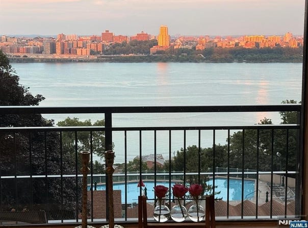 2 Horizon, Fort Lee, NJ 07024