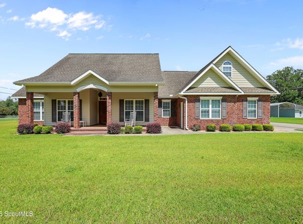 5560 Tara Rd, Waycross, GA 31503