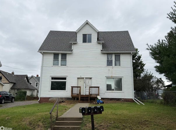 109 S 2Nd Street, Marshalltown, IA 50158