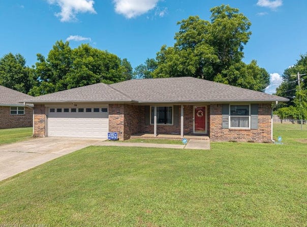8405 Meadow DR, Fort Smith, AR 72908