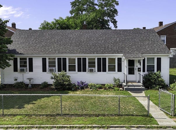 47-49 Farragut St, Springfield, MA 01104