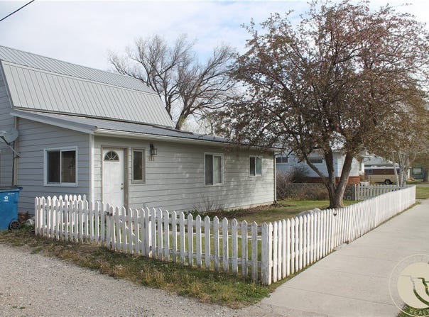 212 E 3rd Avenue, Big Timber, MT 59011