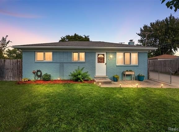 35038 Simon Drive, Clinton Twp, MI 48035