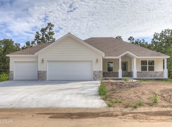 126 Cypress Lane, Carl Junction, MO 64834