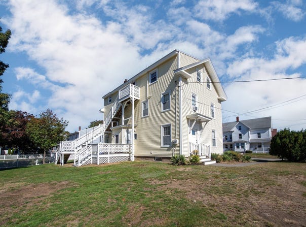 27 Holten St, Danvers, MA 01923