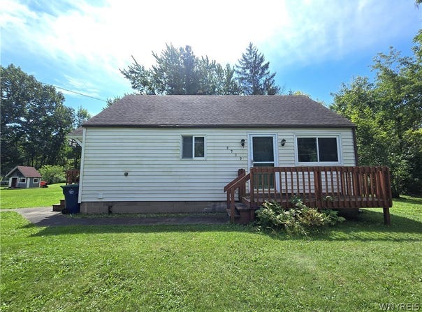 8710 Coleman Road, Barker, NY 14012