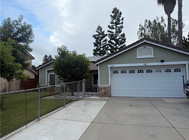 7050 Prestwick, Riverbank, CA 95367