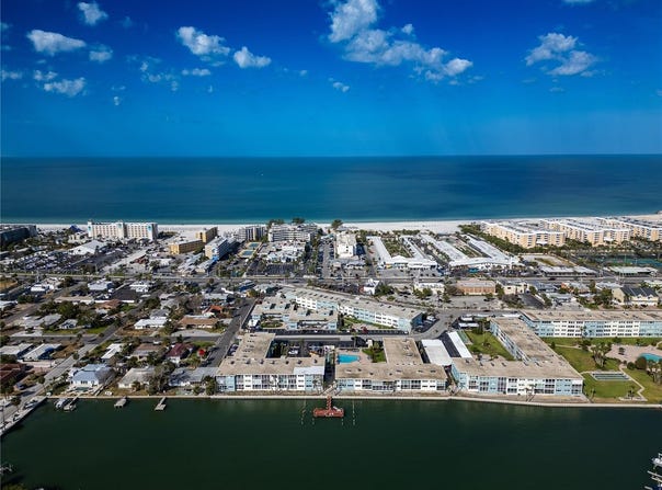 6111 2ND Street E, ST PETE BEACH, FL 33706