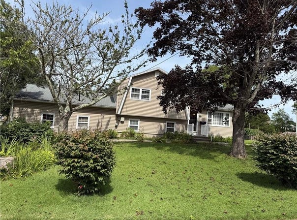 39 Riverdale Road, Westerly, RI 02891