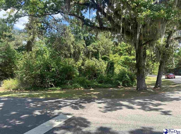 1525 Cherokee Rd., Florence, SC 29501-4530