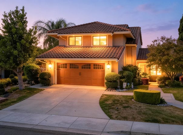 5922 Charter Oaks Dr, Castro Valley, CA 94552