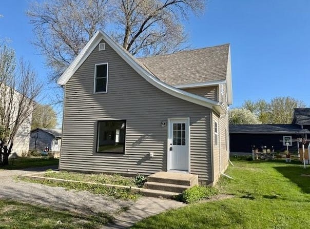 515 E Spring Street, Redwood Falls, MN 56283