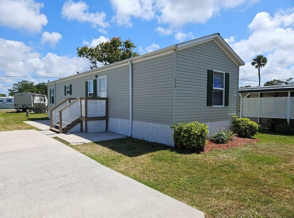 173 Richard St., Sebastian, FL 32958