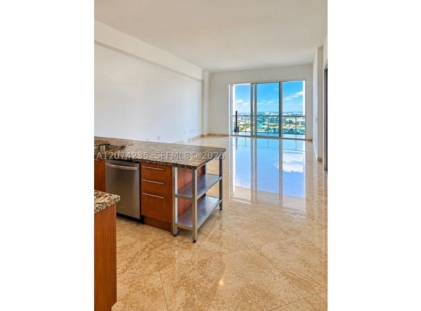185 SW 7th St, Miami, FL 33130