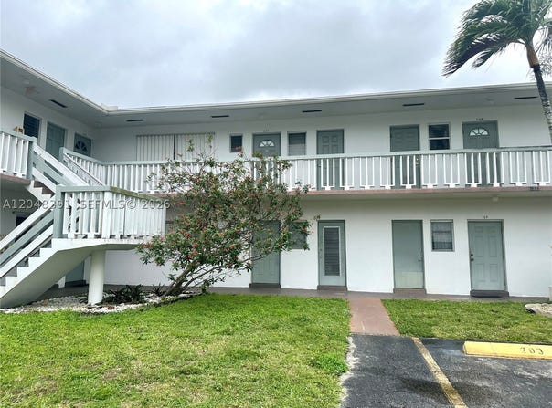 6740 Arbor Dr, Miramar, FL 33023
