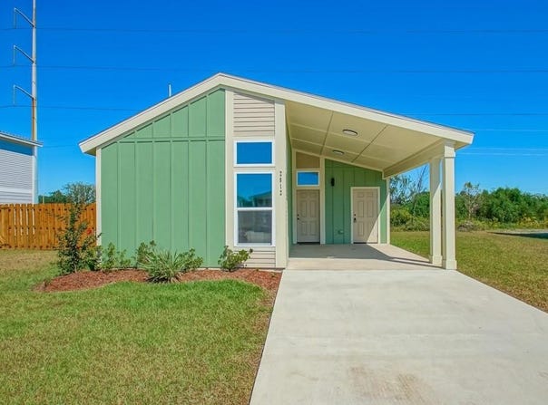 2812 LIVE OAK Drive, Terrytown, LA 70056
