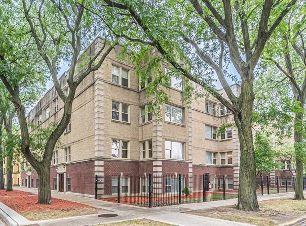 3923 W AINSLIE Street, Chicago, IL 60625