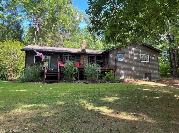27 Margo Lane, Senecaville, OH 43780