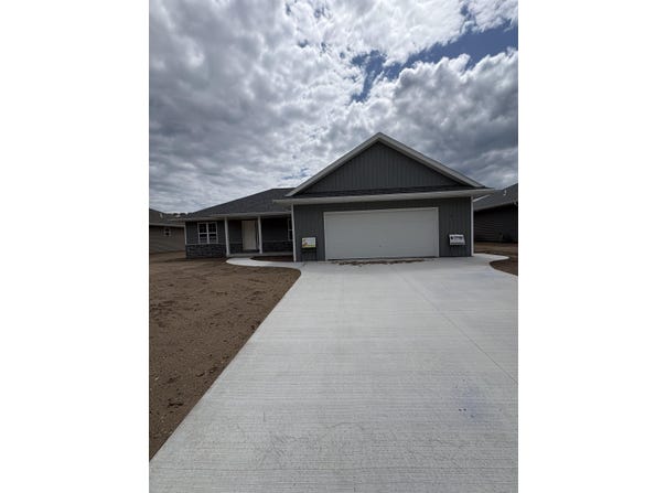 925 CONSTELLATION Way, MARINETTE, WI 54143