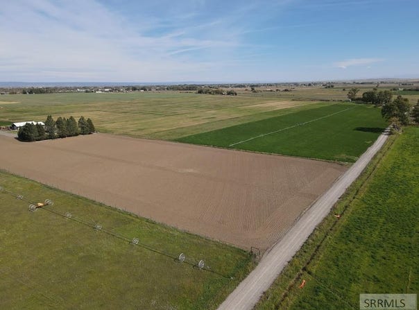 2420 E 434 N, St Anthony, ID 83445