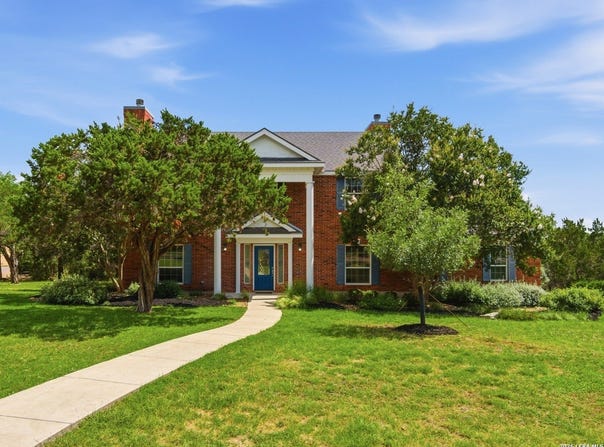 203 Kendall Pointe Dr, Boerne, TX 78015
