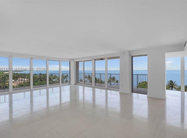881 Ocean Dr, Key Biscayne, FL 33149