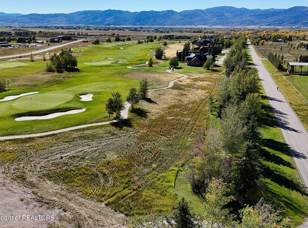 355 SILVER FOX Lane, Victor, ID 83455
